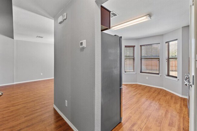 Building Photo - 4400 Belfield Ln