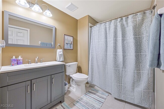 Building Photo - 9185 Celeste Dr