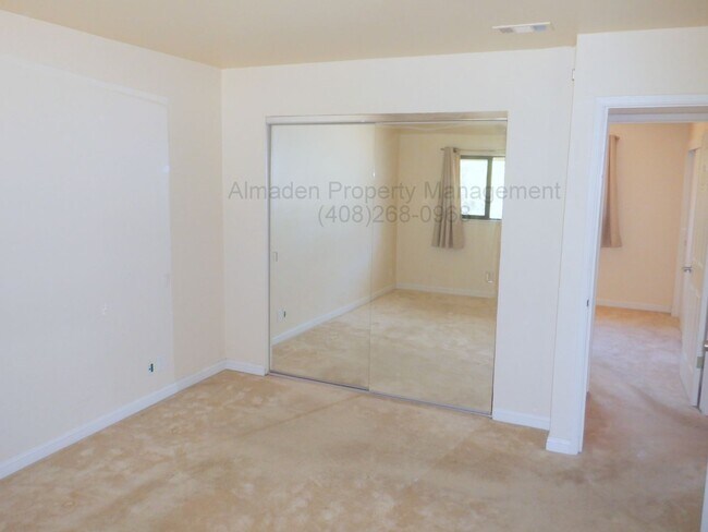 Building Photo - Cambrian 3BR/2BA Home w/ Central A/C, Pets Negotiable!