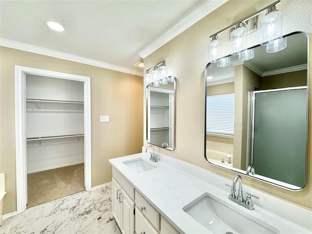 Building Photo - 204 Pear Tree Pl