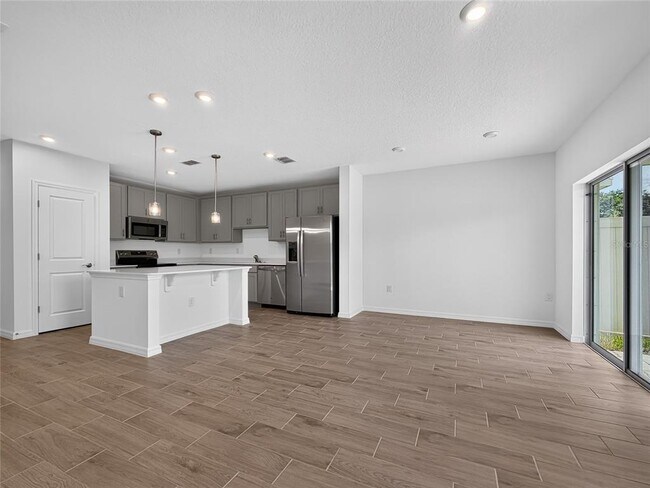 Building Photo - 3004 Jessamine Dr