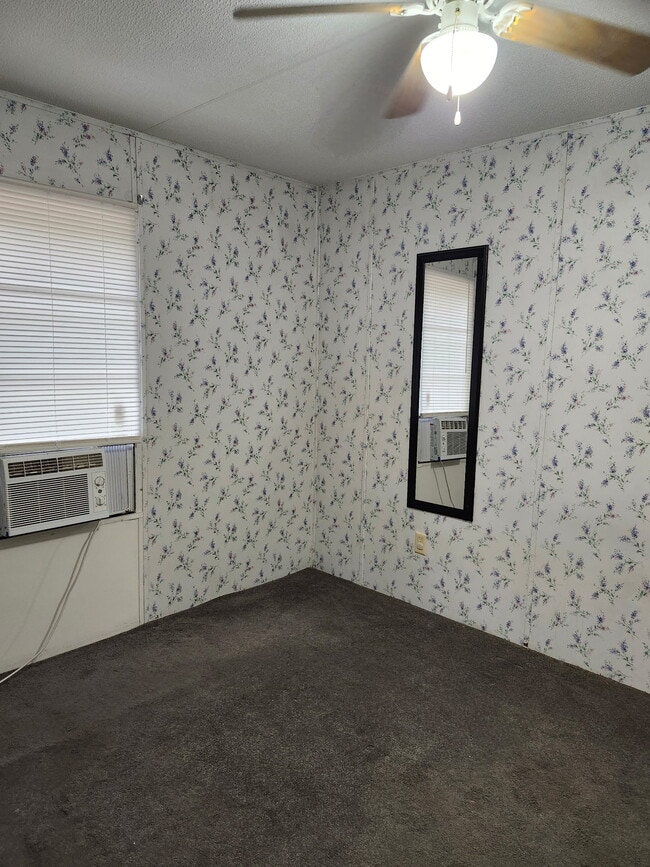 Building Photo - 2149 Twin Leaf Dr