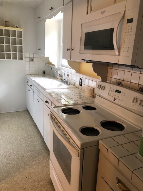 Building Photo - 2 BEDROOM HOUSE IN CENTRAL DENTON