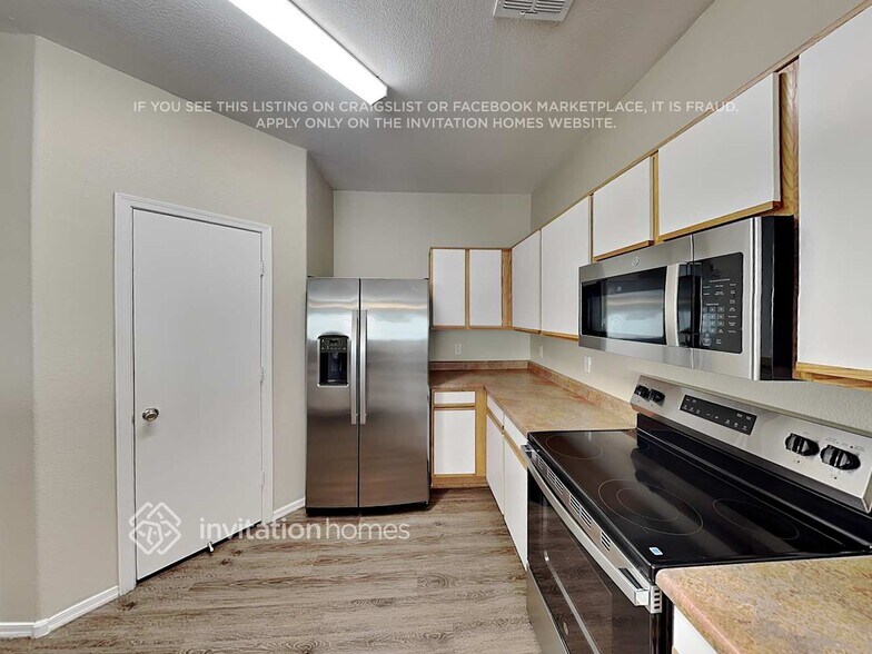 Building Photo - 13133 W Ventura St