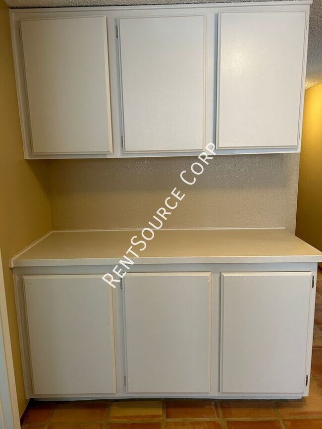 Building Photo - 4663 Cocina Ln