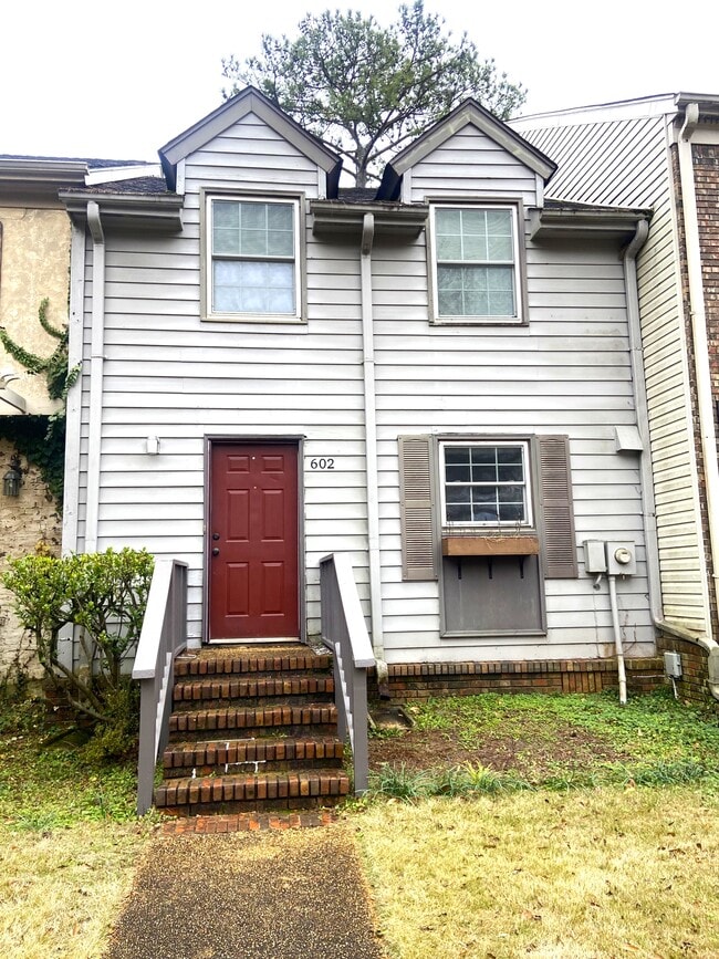 Building Photo - 602 Old Rocky Ridge Ln