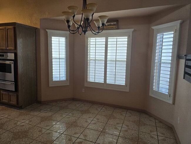 Building Photo - 3213 Tierra Ave Pl