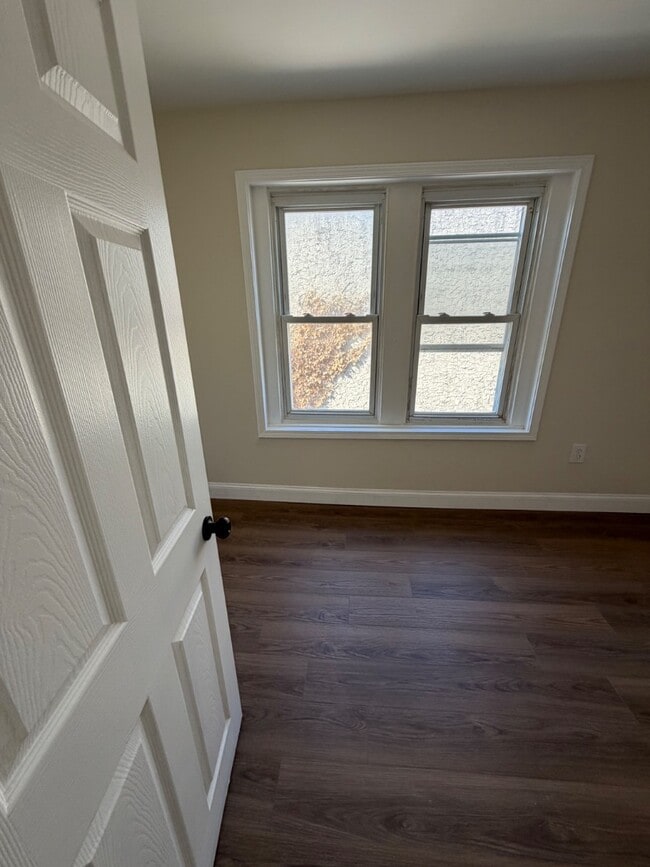 Building Photo - 2758 Mickle St