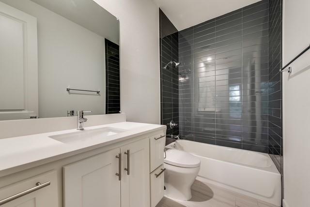 Building Photo - 6017 Hudson St