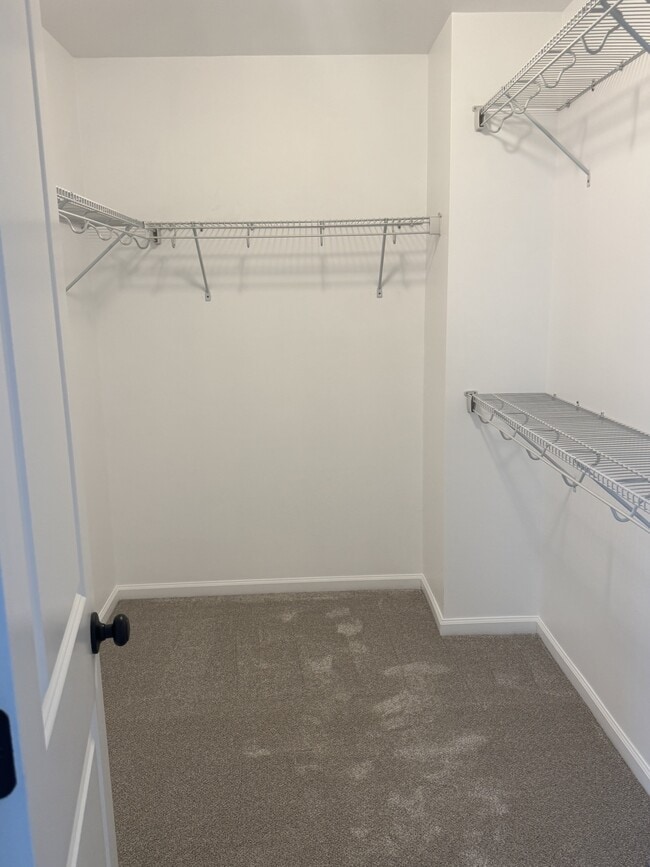 Building Photo - 617 Rockland Dr