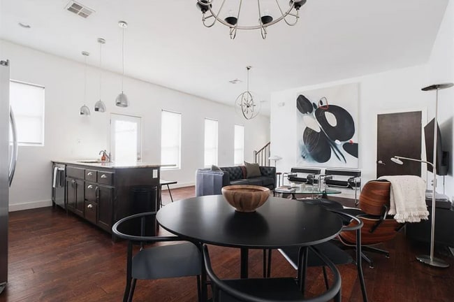 Building Photo - Modern 3-Bedroom Duplex Near OU Health Cen...
