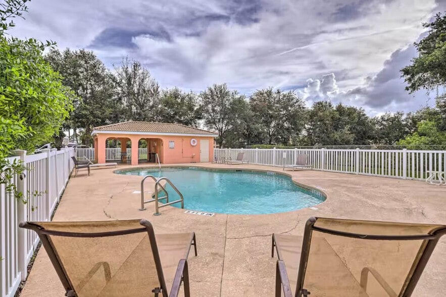 Primary Photo - 2097 Hidden Grove Ln