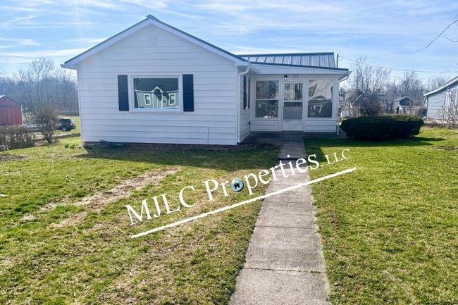 Primary Photo - 720 Richmond St