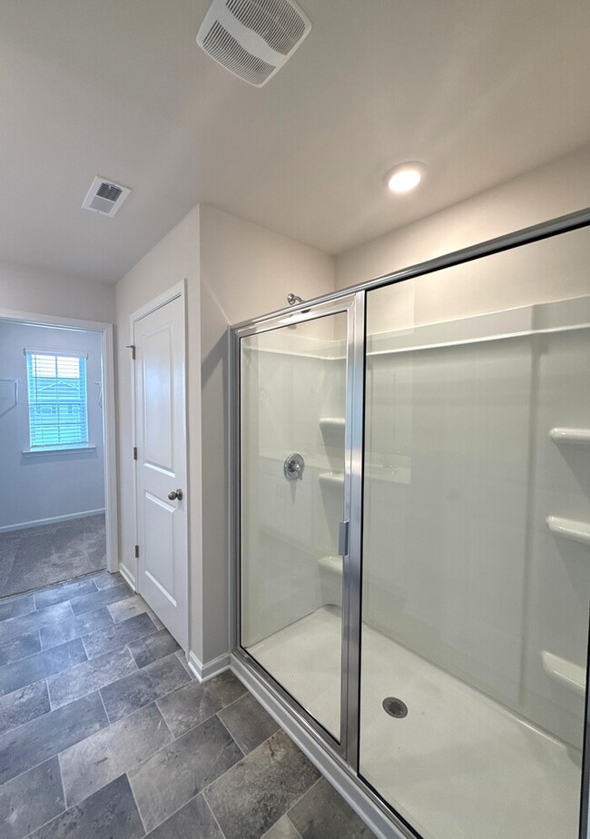 Building Photo - Two Story 4 Bedroom 2 1/2 Bath House -The Mills at Long Creek