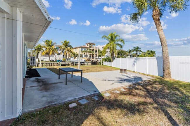 Building Photo - 1733 Bayou Grande Blvd NE