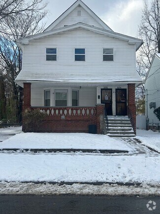 Building Photo - 3374 E 128th St