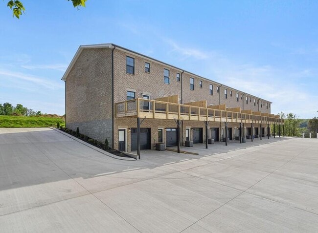 Building Photo - 41 W High St