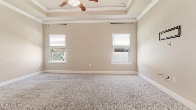 Building Photo - 221 S Shoreview Dr