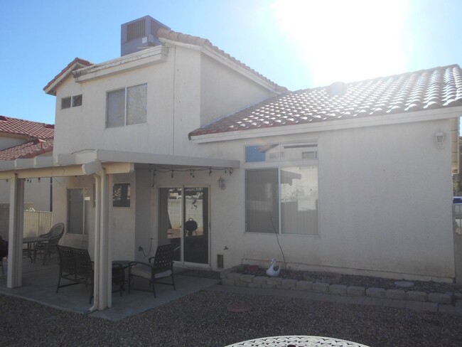 Building Photo - Charming Two-Story Home