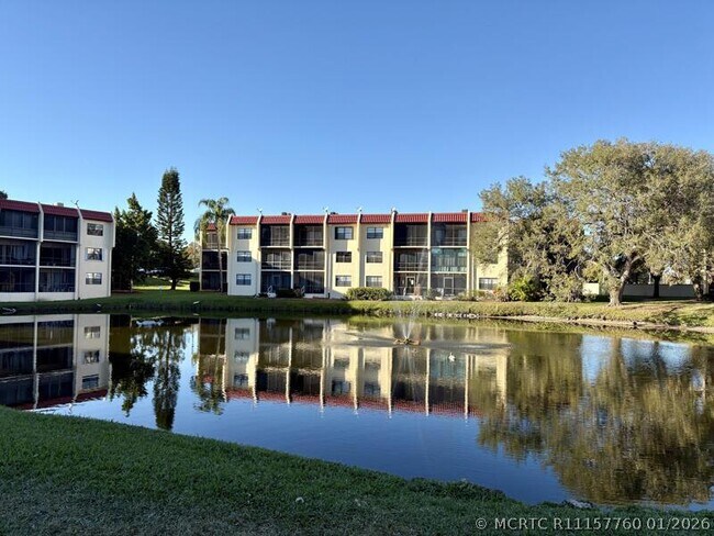 Building Photo - 2050 Oleander Blvd