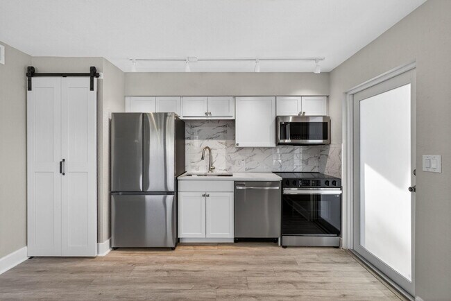 Building Photo - 624 Southwind Cir