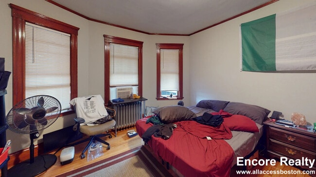 Building Photo - 60-62 Pinkert St