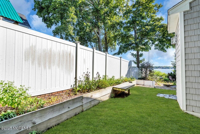 Building Photo - 8 Central Ave