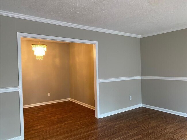 Building Photo - 1429 Dunbarton Rd