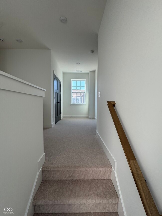Building Photo - 753 Madelyn Dr