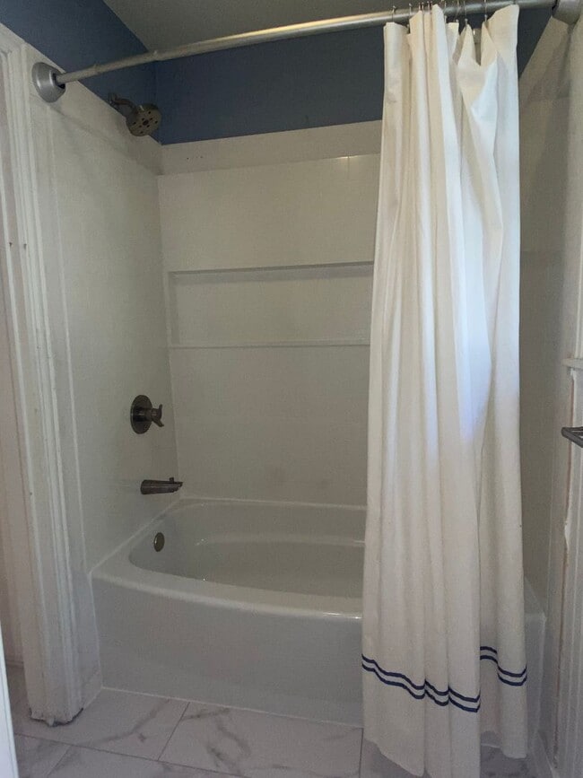 Building Photo - 3 BEDROOM, PLUS OFFICE, BELTON ISD