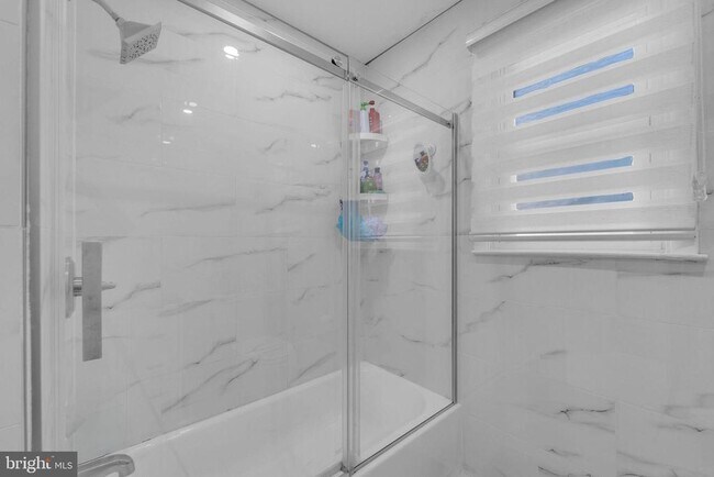 Building Photo - 91 2nd St