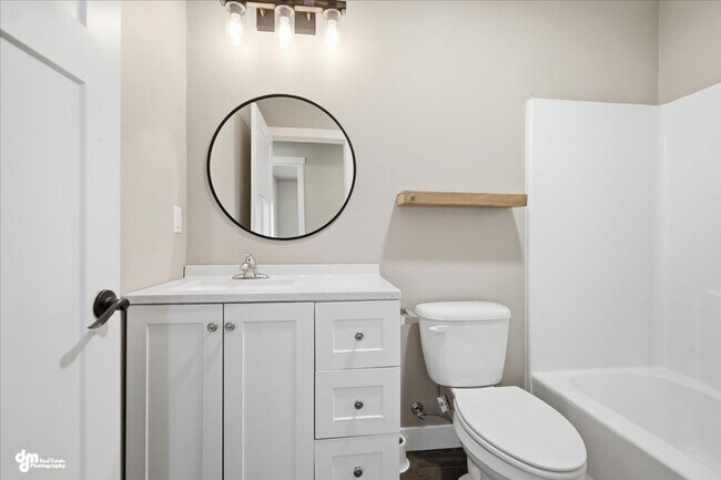 Building Photo - 3 BEDROOM | 2 BATHROOM | ACROSS FROM SCHOOLS