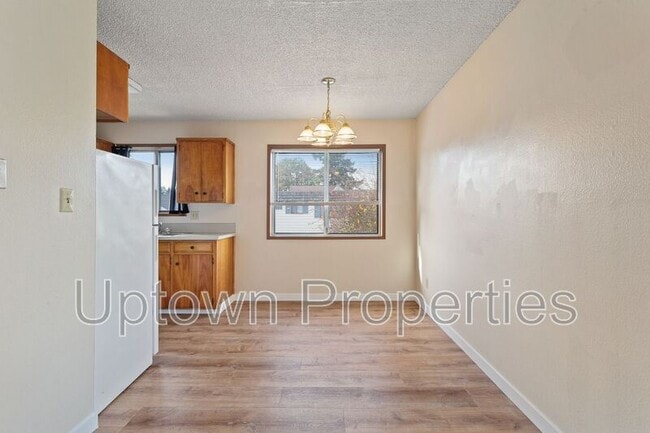 Building Photo - 8069 NE Flanders St