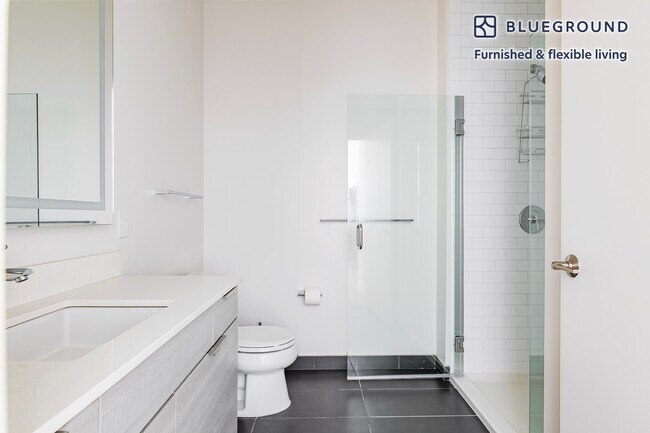 Building Photo - 449 Canal St