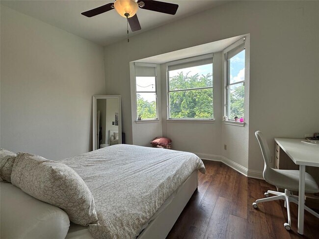 Building Photo - 7406 Curly Leaf Cove