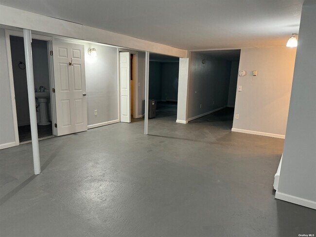 Building Photo - 426 Brookhaven Ave