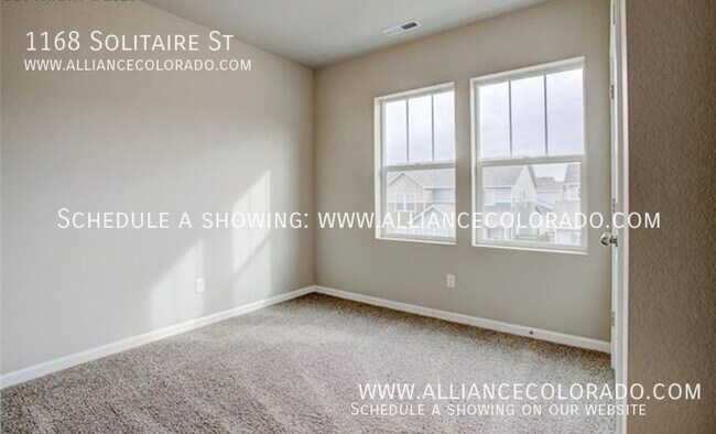 Building Photo - 1168 Solitaire St