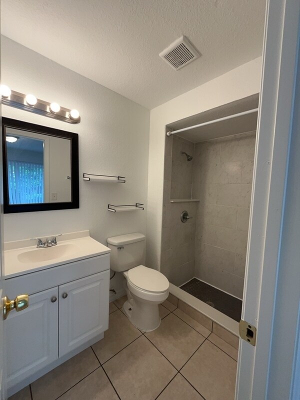 Building Photo - 3071 Willow Bend Blvd
