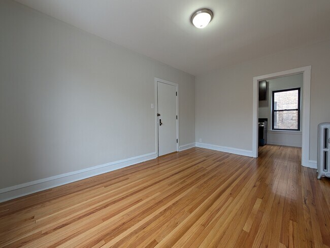 Building Photo - 2706 N Spaulding Ave