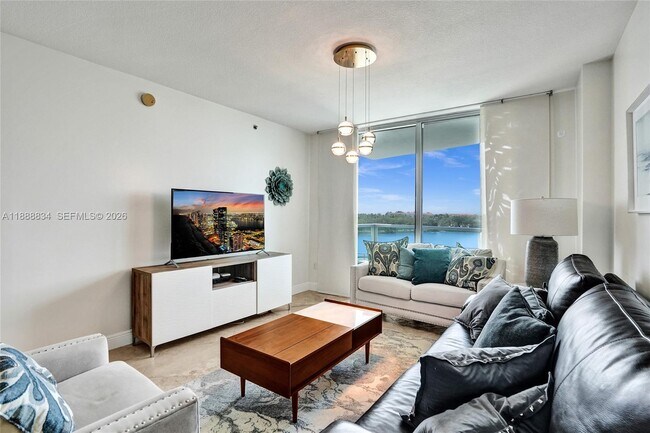 Building Photo - 2681 N Flamingo Rd