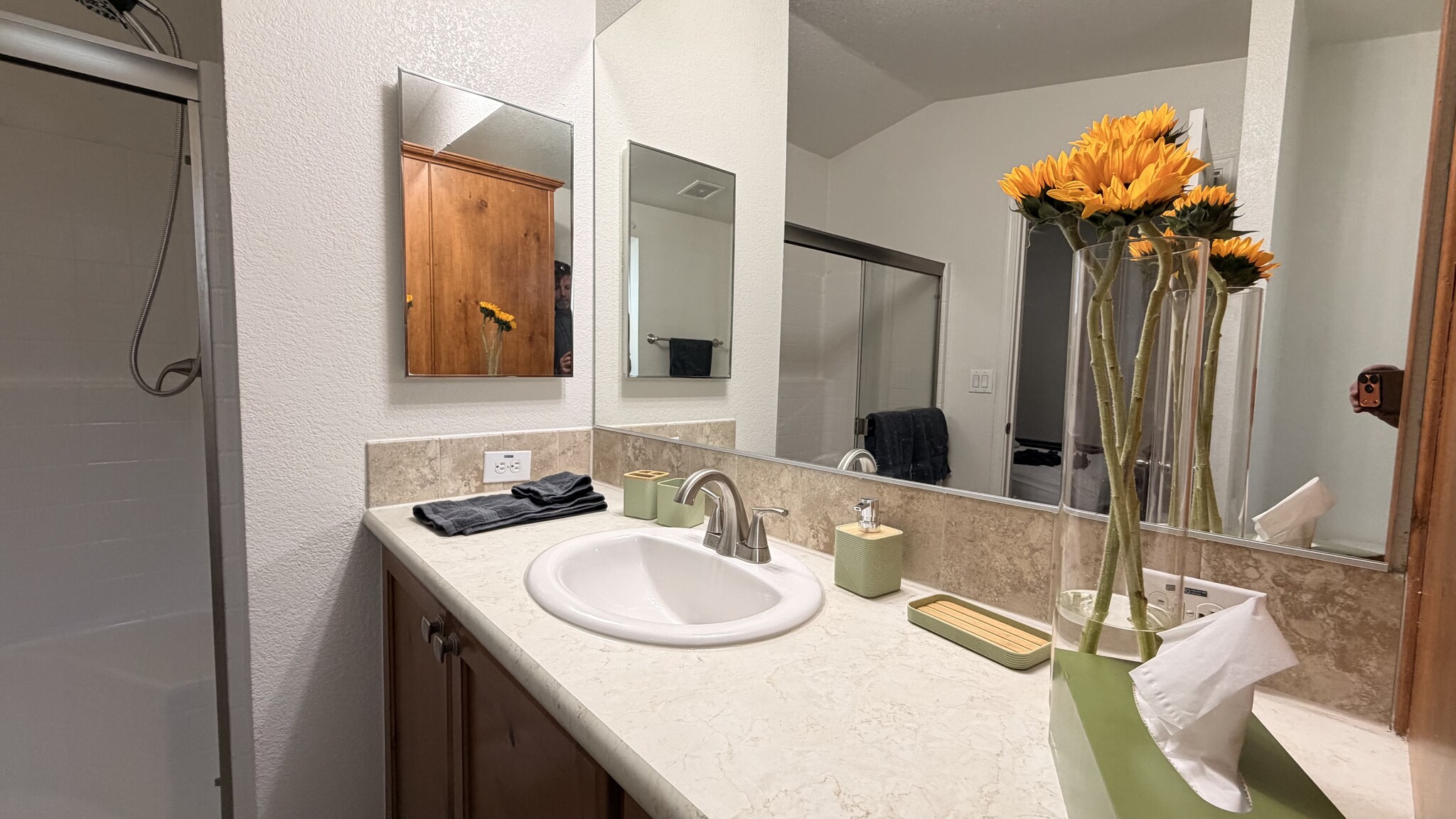 Master Bath - 1001 E Owens