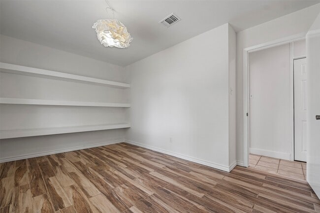 Building Photo - 23419 Prairie Bird Dr
