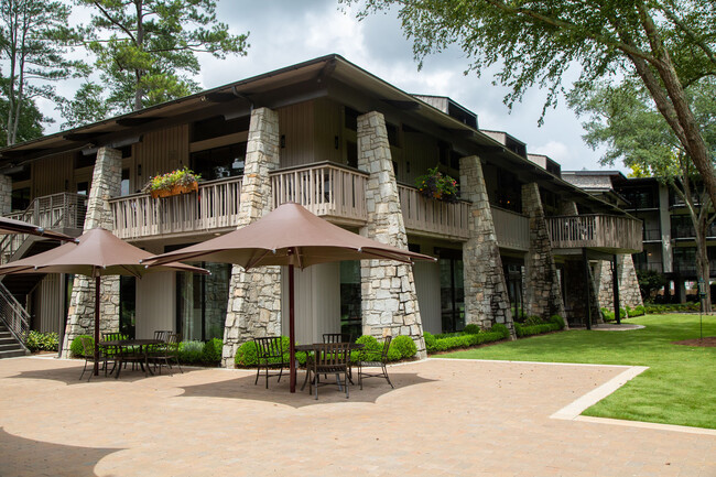 Building Photo - Walton on the Chattahoochee