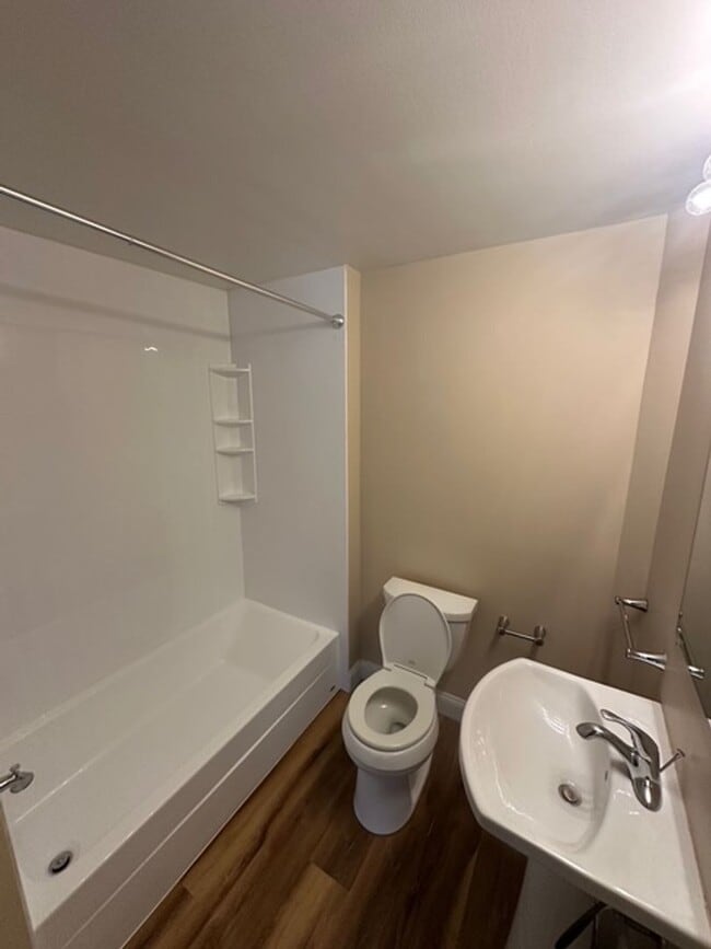 Building Photo - 293 Dartmouth St