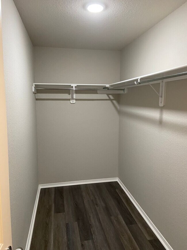 Building Photo - *Preleasing Now* -Four Bedroom | Two Bathroom Home in Conrad Court