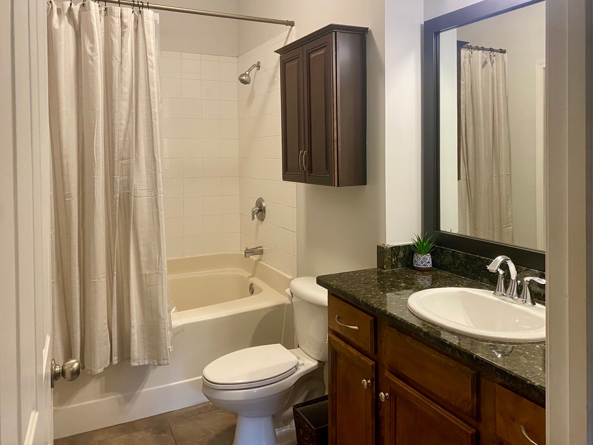 Building Photo - 2310 Elliott Ave