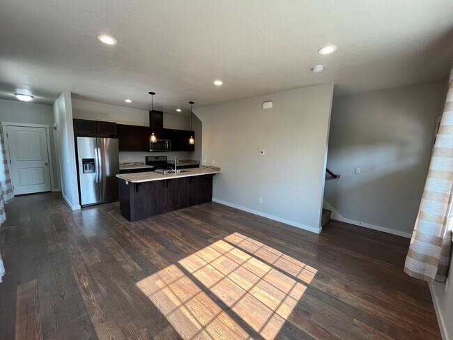 Building Photo - 63159 de Haviland St