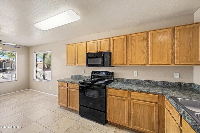 Building Photo - 13153 W Mauna Loa Ln