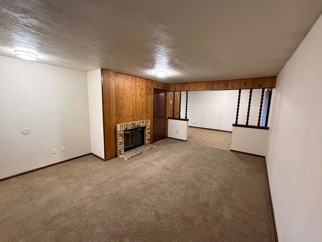 Building Photo - 9133 Tolo Ct NE