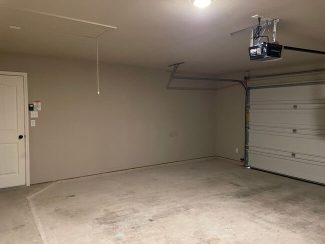 Building Photo - Available Now | Beautiful Single-Story 4 Bed, 2.5 Bath | Covered Patio | Close to Fort Cavazos | ...